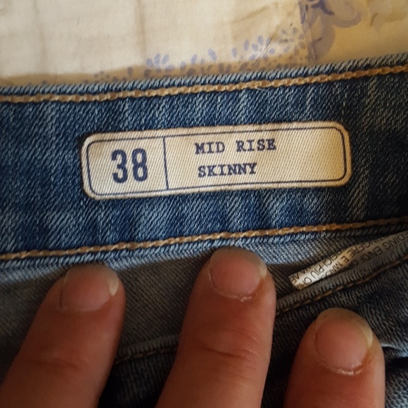 Distressed Zara skinny jeans - Picture 4 of 5